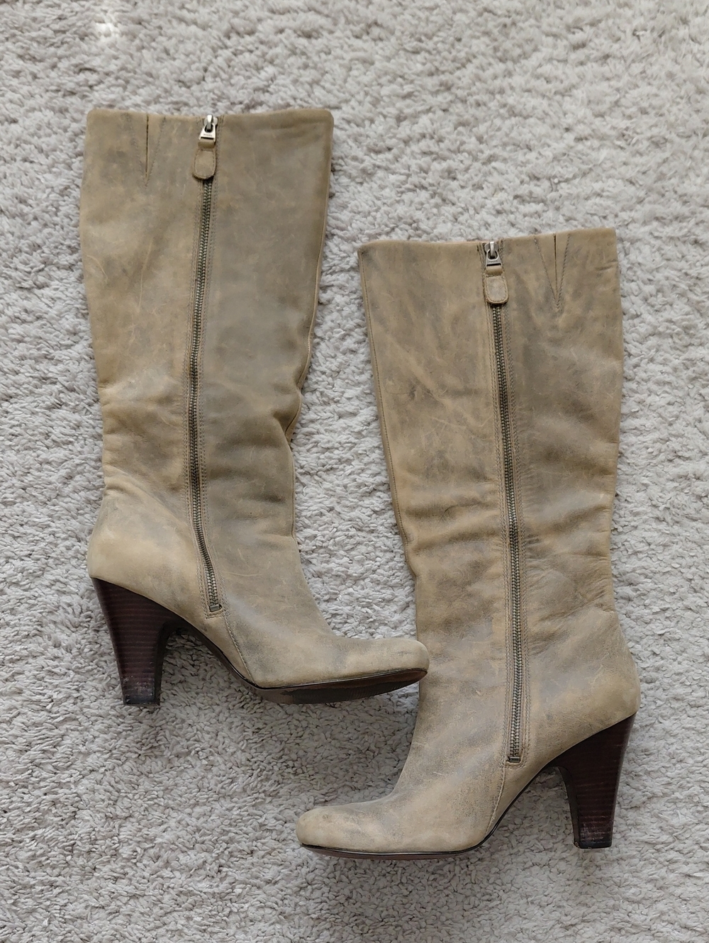 Fossil Classic Suede Zip Boots